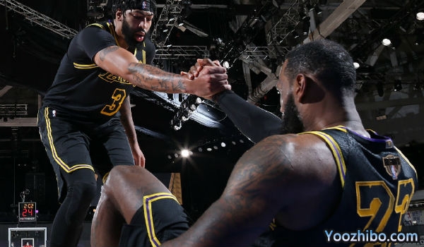 <a href=/lanqiusai/lakers/ target=_blank class=infotextkey>湖人</a>再胜<a href=/lanqiusai/heat/ target=_blank class=infotextkey>热火</a>大比分2-0领先