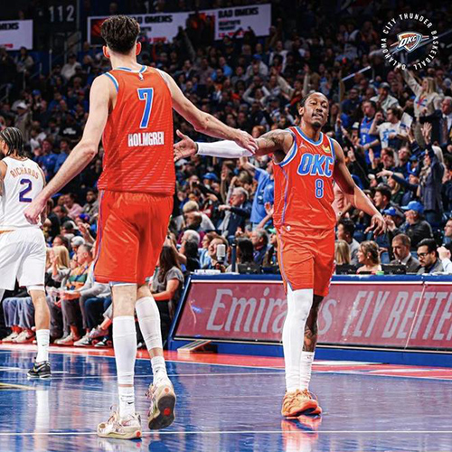 雷霆49分血洗<a href=/lanqiusai/suns/ target=_blank class=infotextkey>太阳</a>+手握多签，霍姆格伦成顶级内线